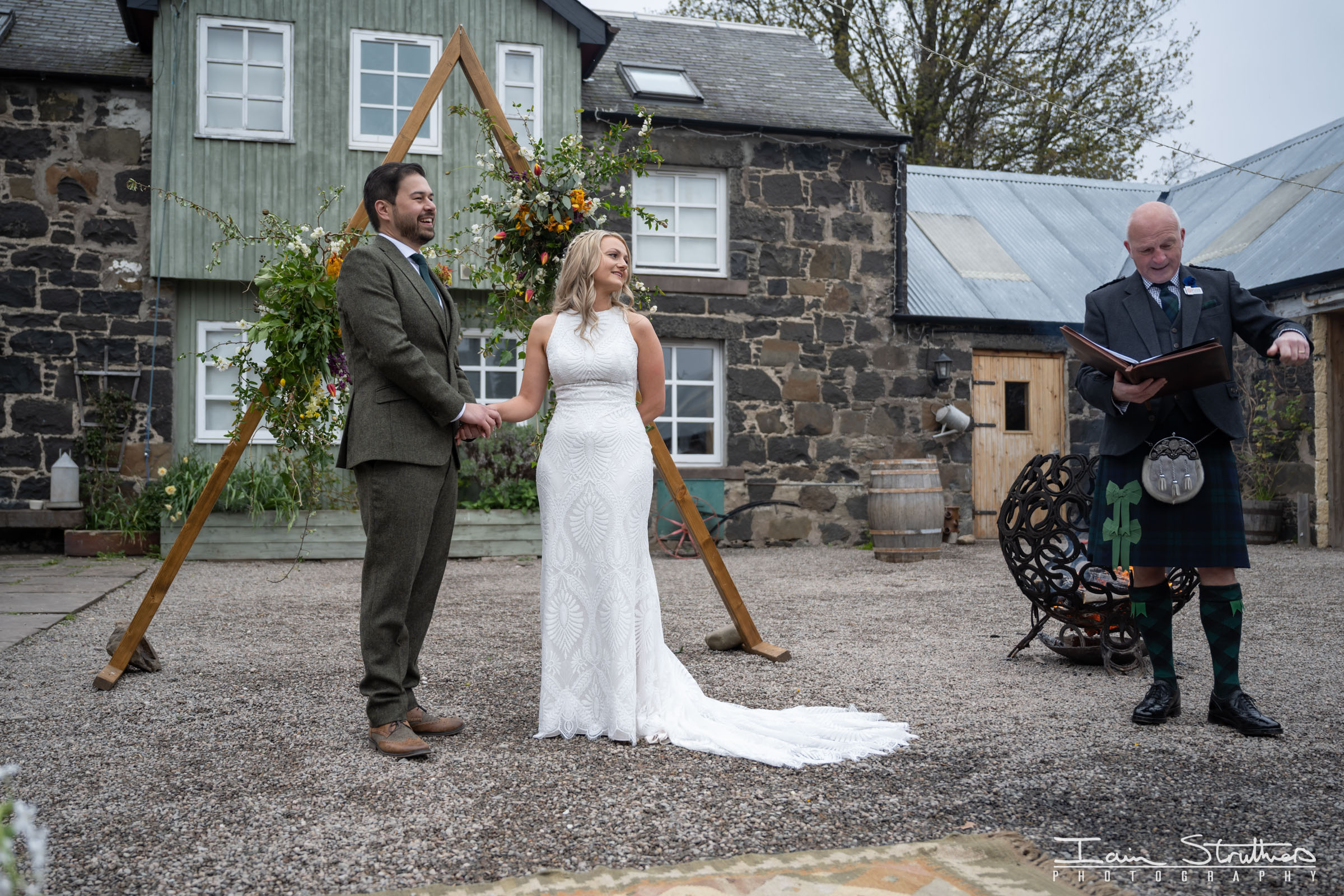 Shannon & Kieran wedding photograph 13